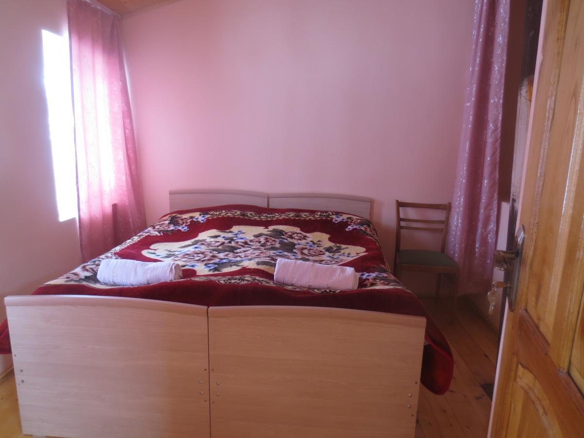 Irma Beso & Aleko Khergianis Guesthouse Mestia Exteriér fotografie